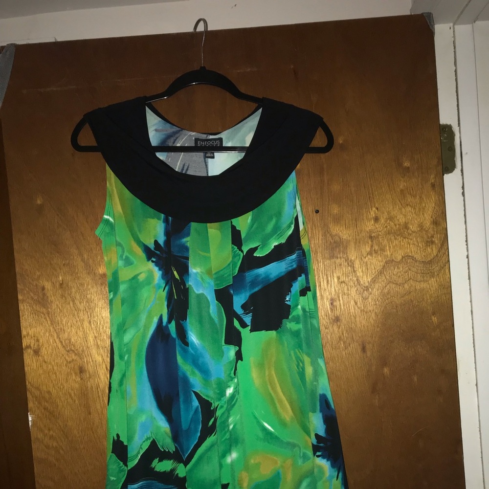 Enfocus petite Sleeveless flair top